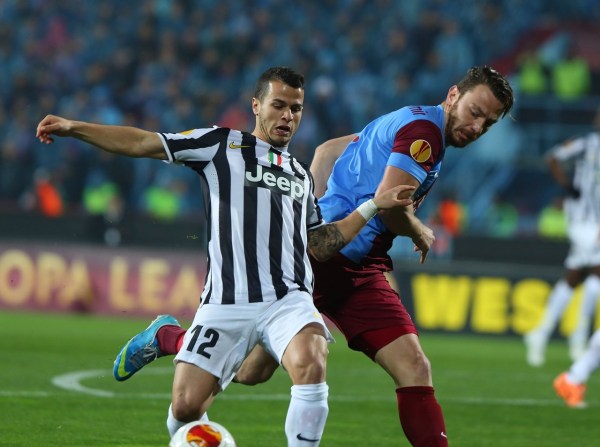  尤文图斯客场翻盘击败争冠对手  