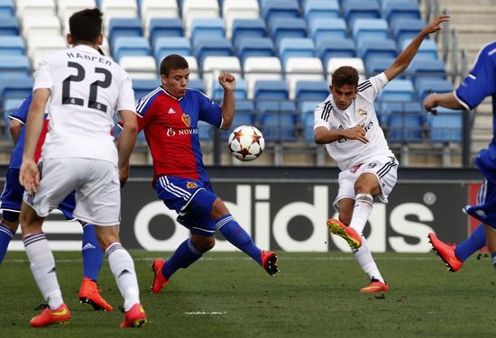  奥斯纳布吕克青年才俊涌现，新生代球员挑起大梁