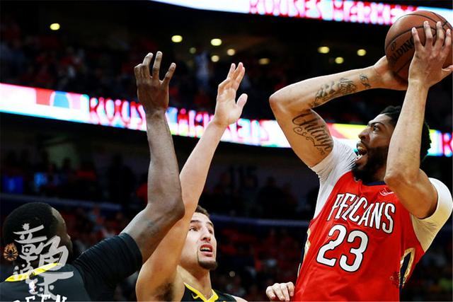  库里三分雨浇灭鹈鹕反扑勇士主场豪取八连胜